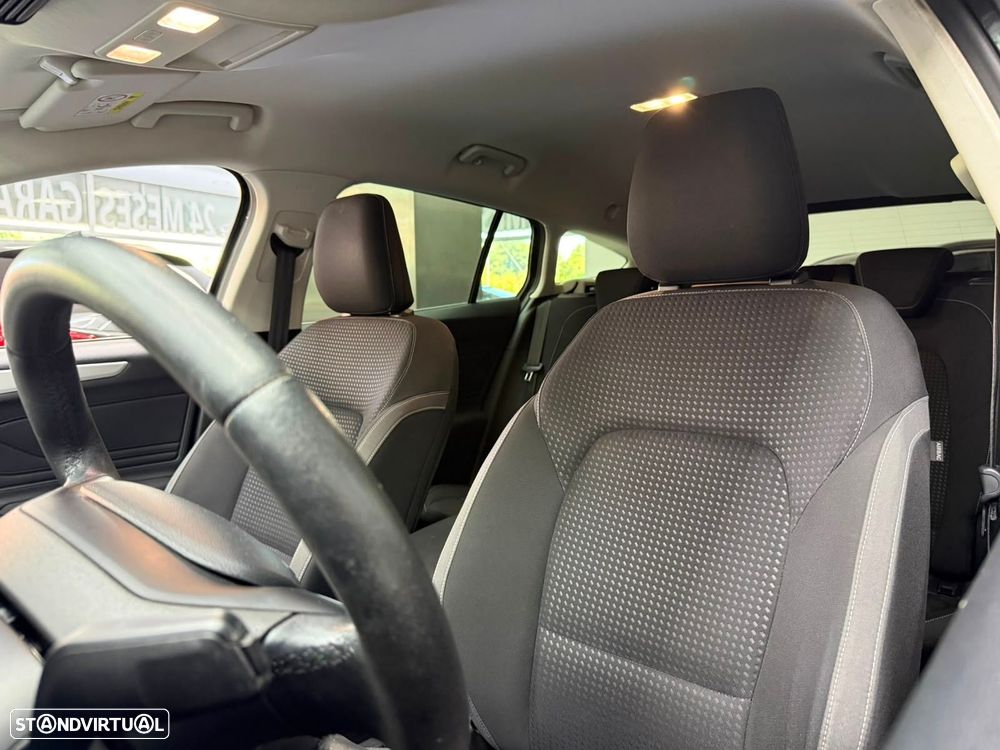 Ford Focus SW 1.5 TDCi EcoBlue Business - 35