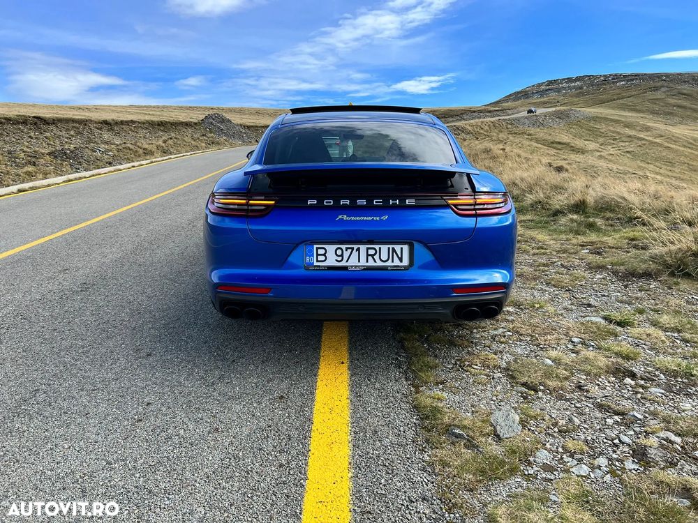 Porsche Panamera 4 E-Hybrid - 5