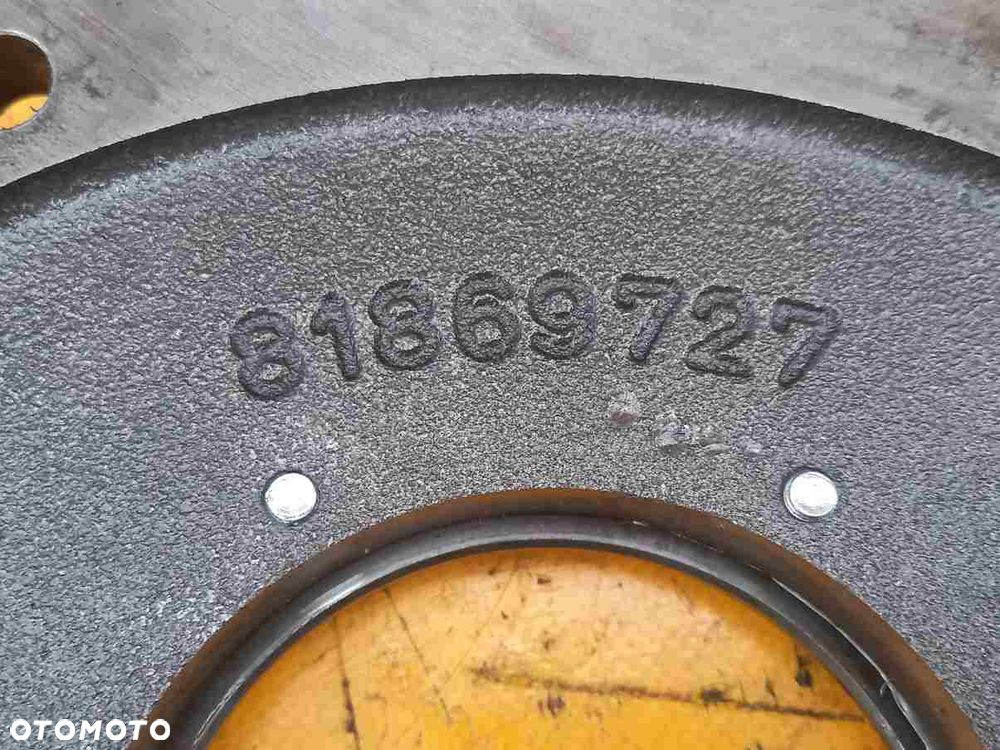 Podpora 4WD skrzyni biegów New Holland TS115 - 4