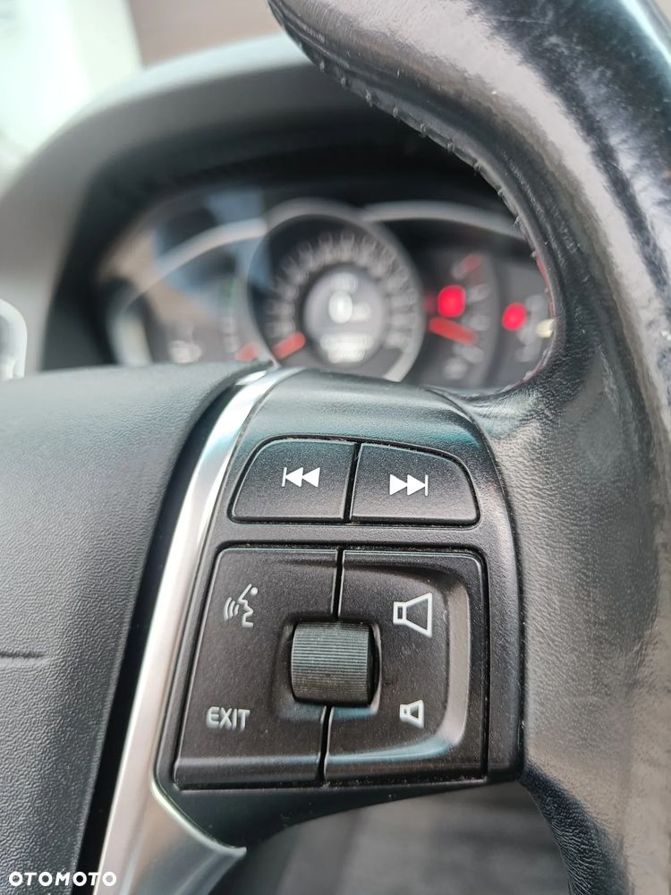 Volvo V60 D2 Base - 11