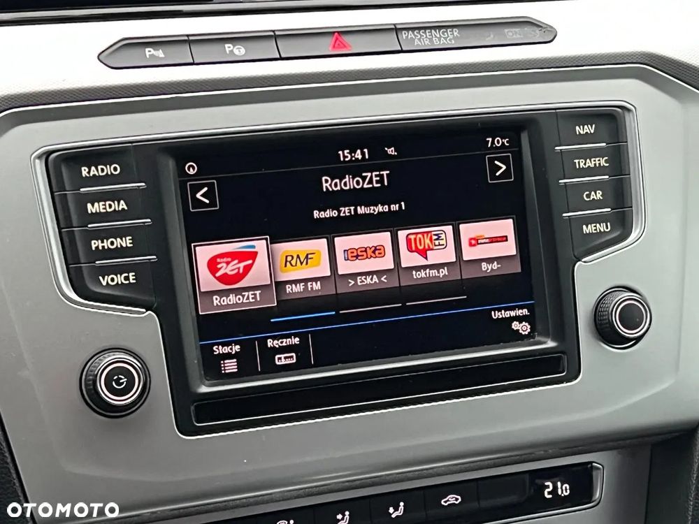 Volkswagen Passat 1.6 TDI SCR DSG - 25