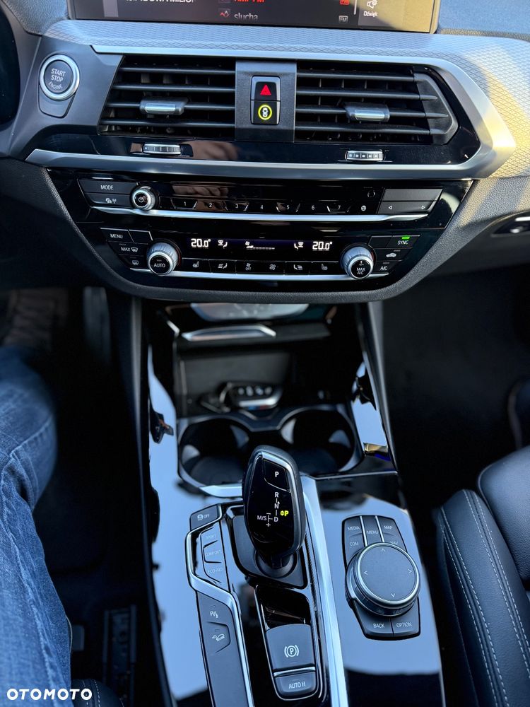 BMW X3 xDrive20d - 10