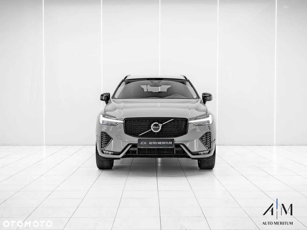 Volvo XC 60 B4 D AWD Plus Dark - 6