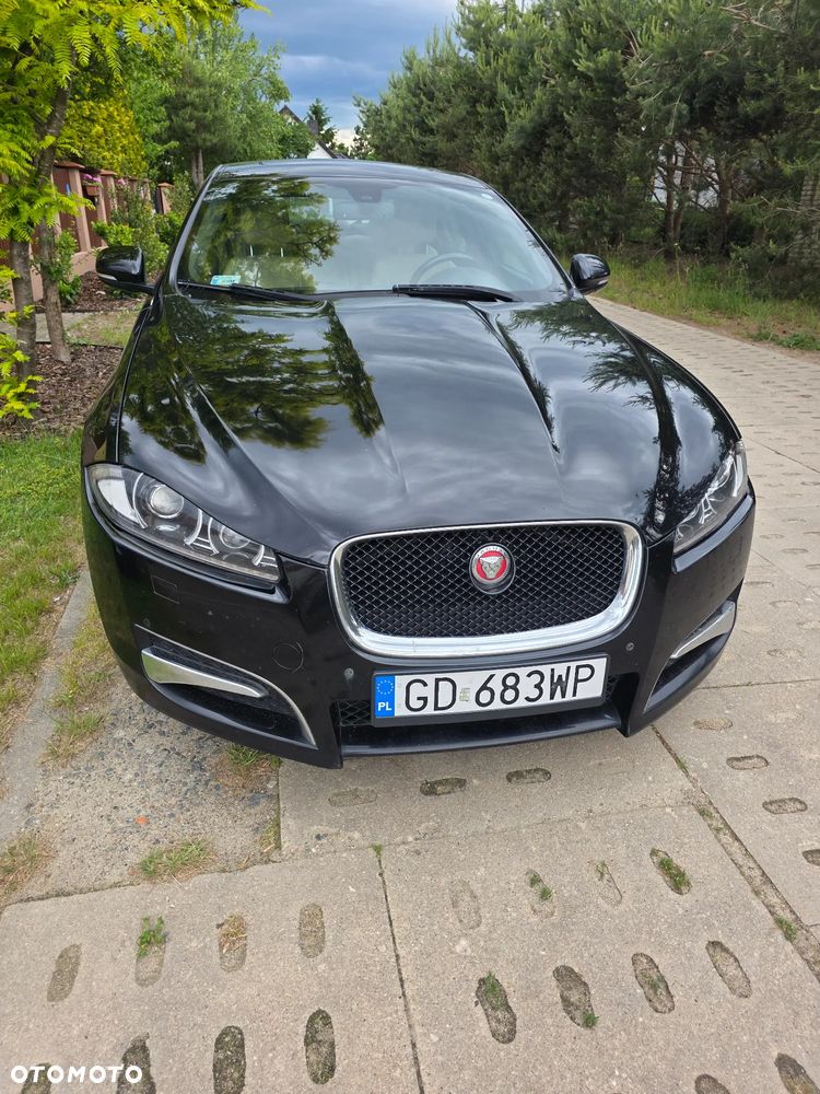 Jaguar XF 2.2 D Luxury - 6
