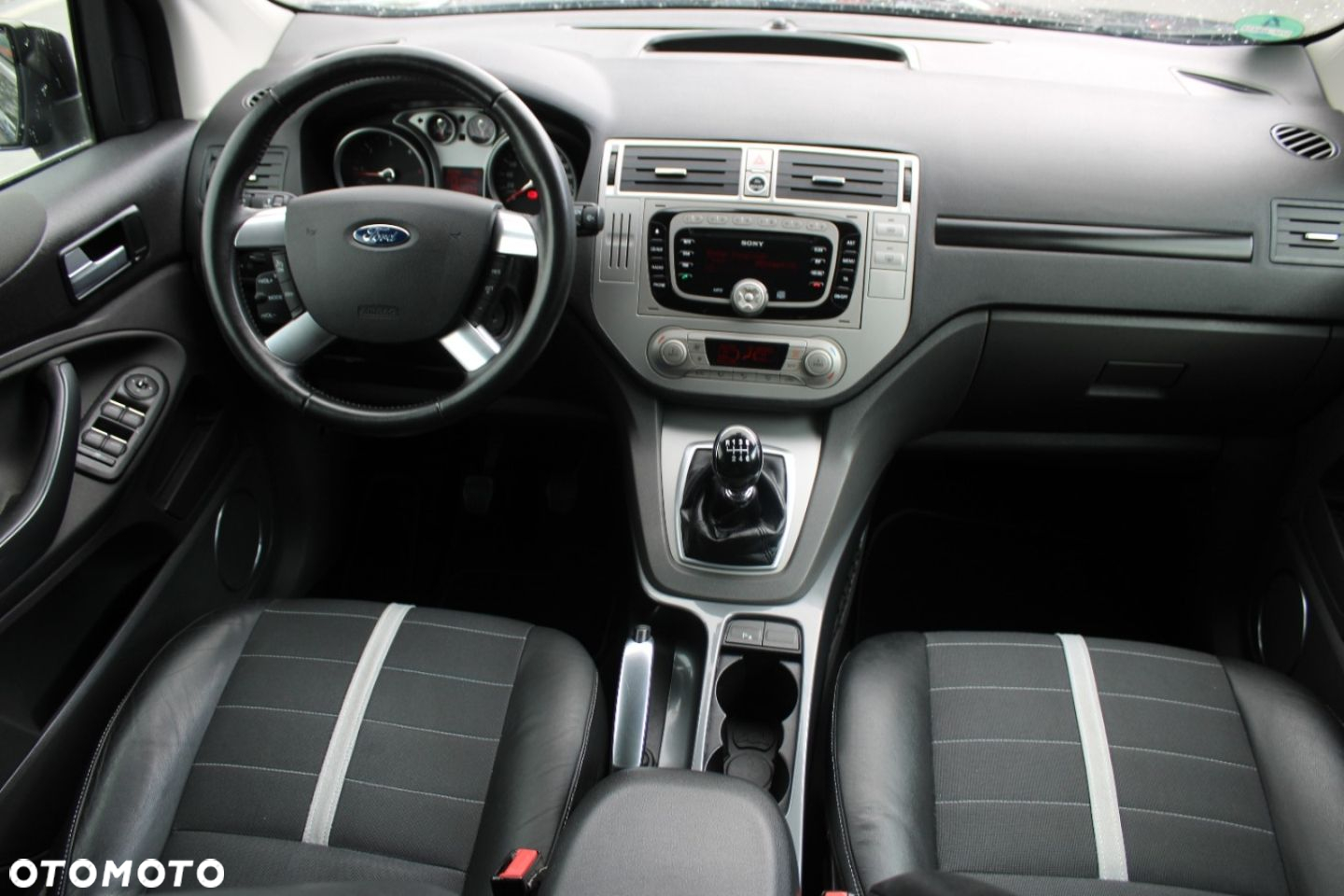 Ford Kuga - 34