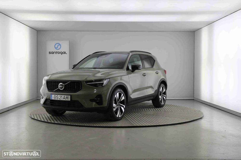 Volvo XC 40 2.0 B3 Plus Dark - 3