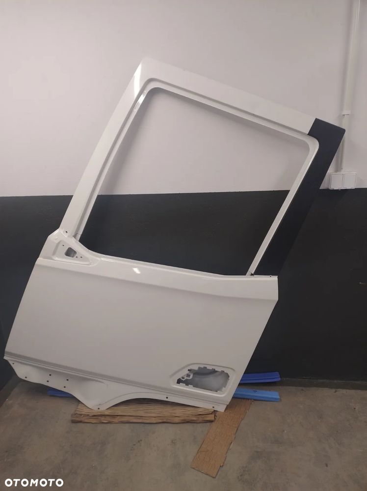 DRZWI DAF XF XG LEWE