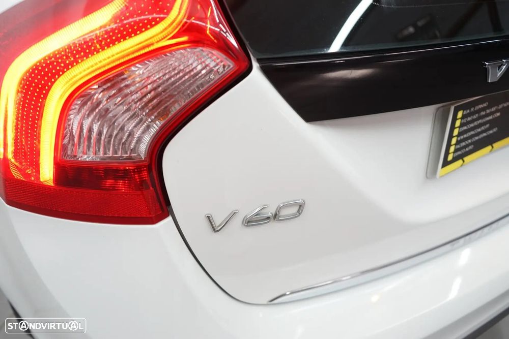 Volvo V60 2.4 D6 R-Design AWD Phev - 15