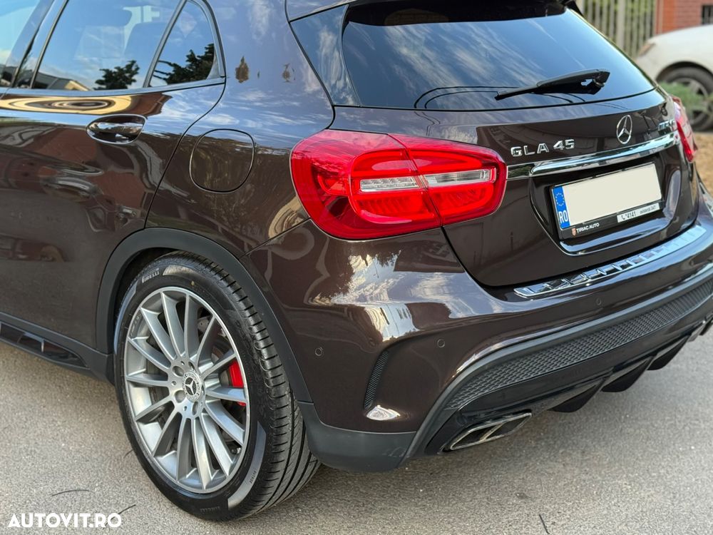 Mercedes-Benz GLA AMG 45 4Matic AMG Speedshift 7G-DCT - 11