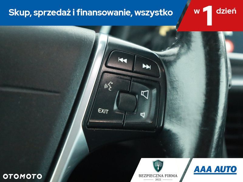 Volvo V40 - 18