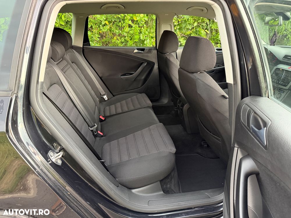 Volkswagen Passat 2.0 TDI DPF Highline - 11