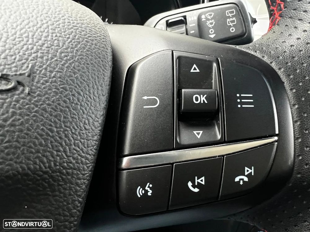 Ford Focus 1.0 EcoBoost MHEV ST-Line - 39