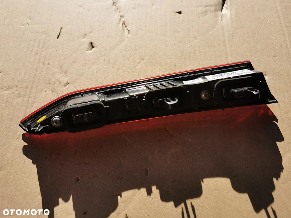 VW ID.3 ID3 Lampa prawy tył tylna prawa w zderzak lampka odblask - 5