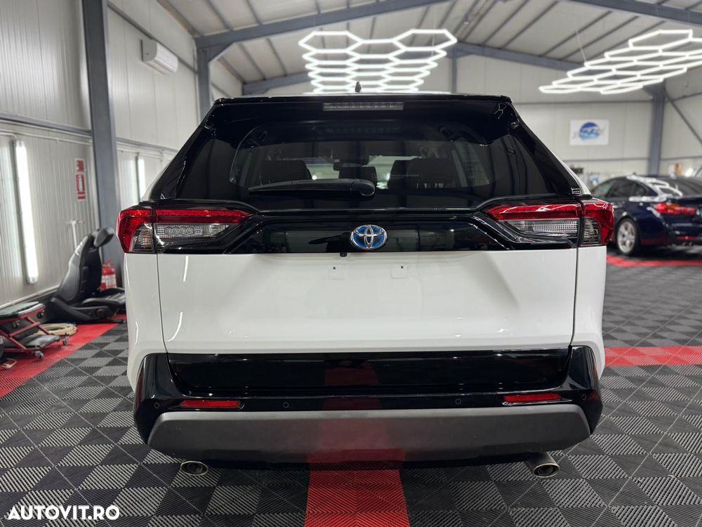 Toyota RAV4 - 9