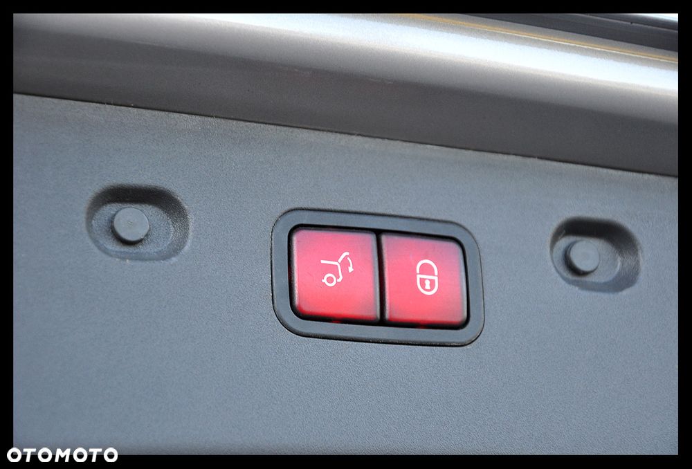 Mercedes-Benz Klasa E 500 T Avantgarde - 39