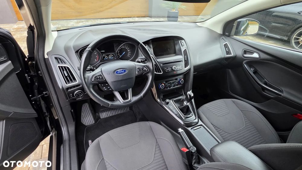 Ford Focus 1.5 EcoBoost STart-Stopp-System TITANIUM - 19