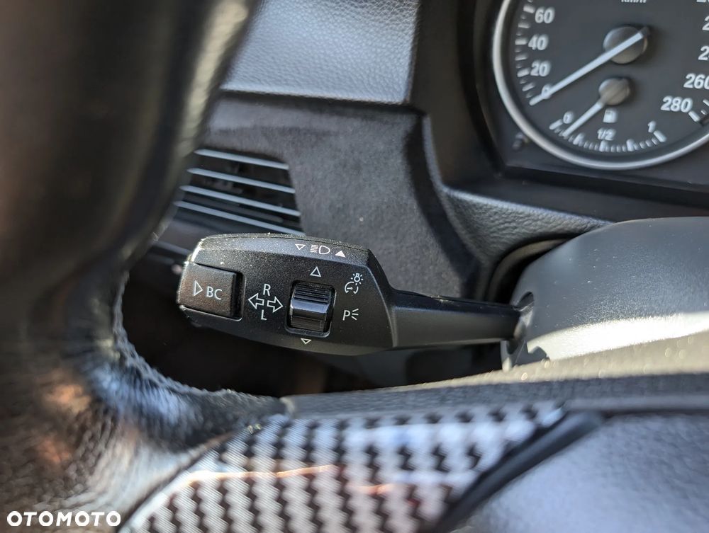 BMW Seria 3 325i - 21