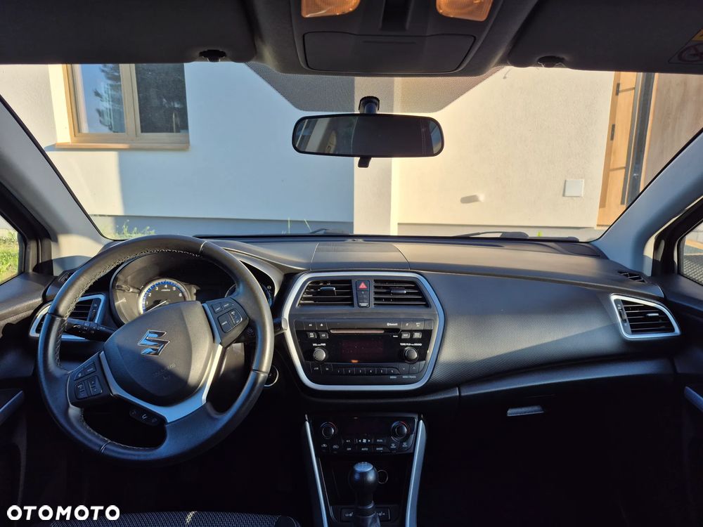 Suzuki SX4 S-Cross 1.6 Premium 4WD - 8