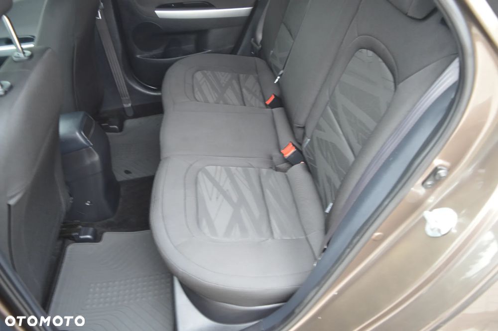 Kia Ceed 1.6 GDI Edition 7 - 14