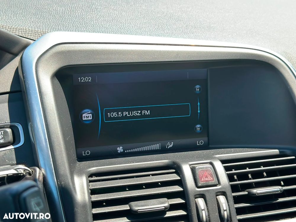 Volvo XC 60 D3 Start-Stop Momentum - 23