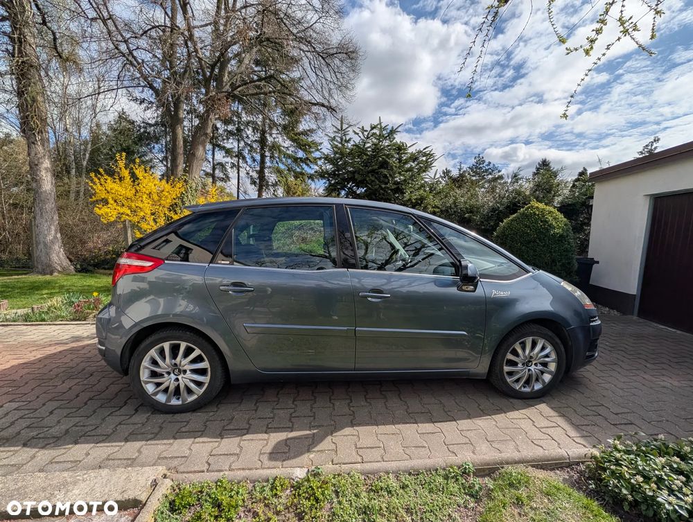 Citroën C4 Picasso 2.0 16V Exclusive - 2