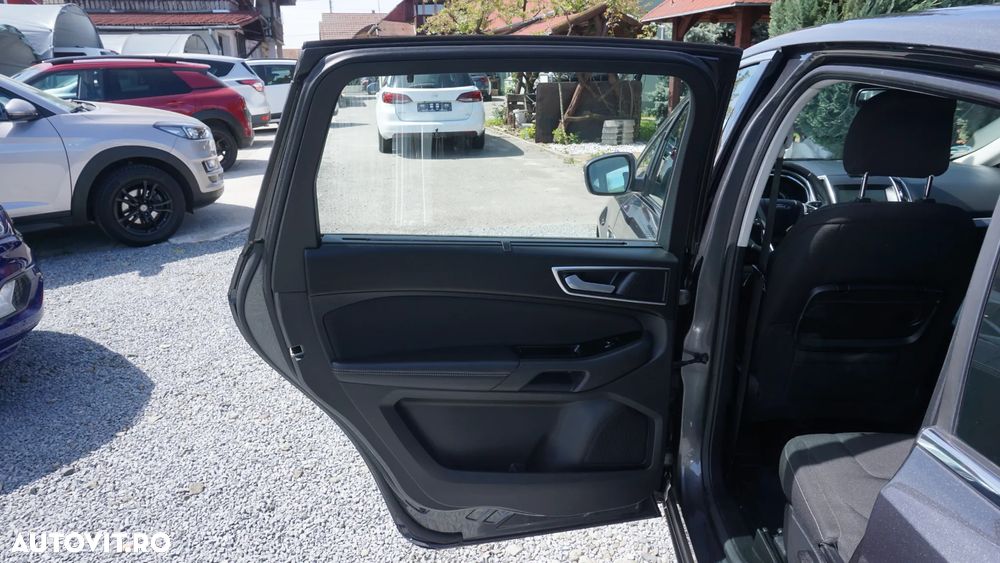 Ford S-Max 2.0 TDCi Titanium - 8