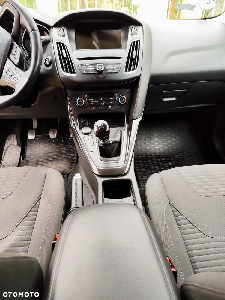 Ford Focus 1.0 EcoBoost Titanium ASS - 11