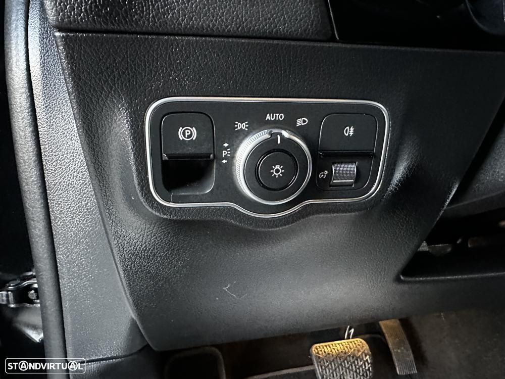 Mercedes-Benz GLA 250 e 8G-DCT Progressive - 19