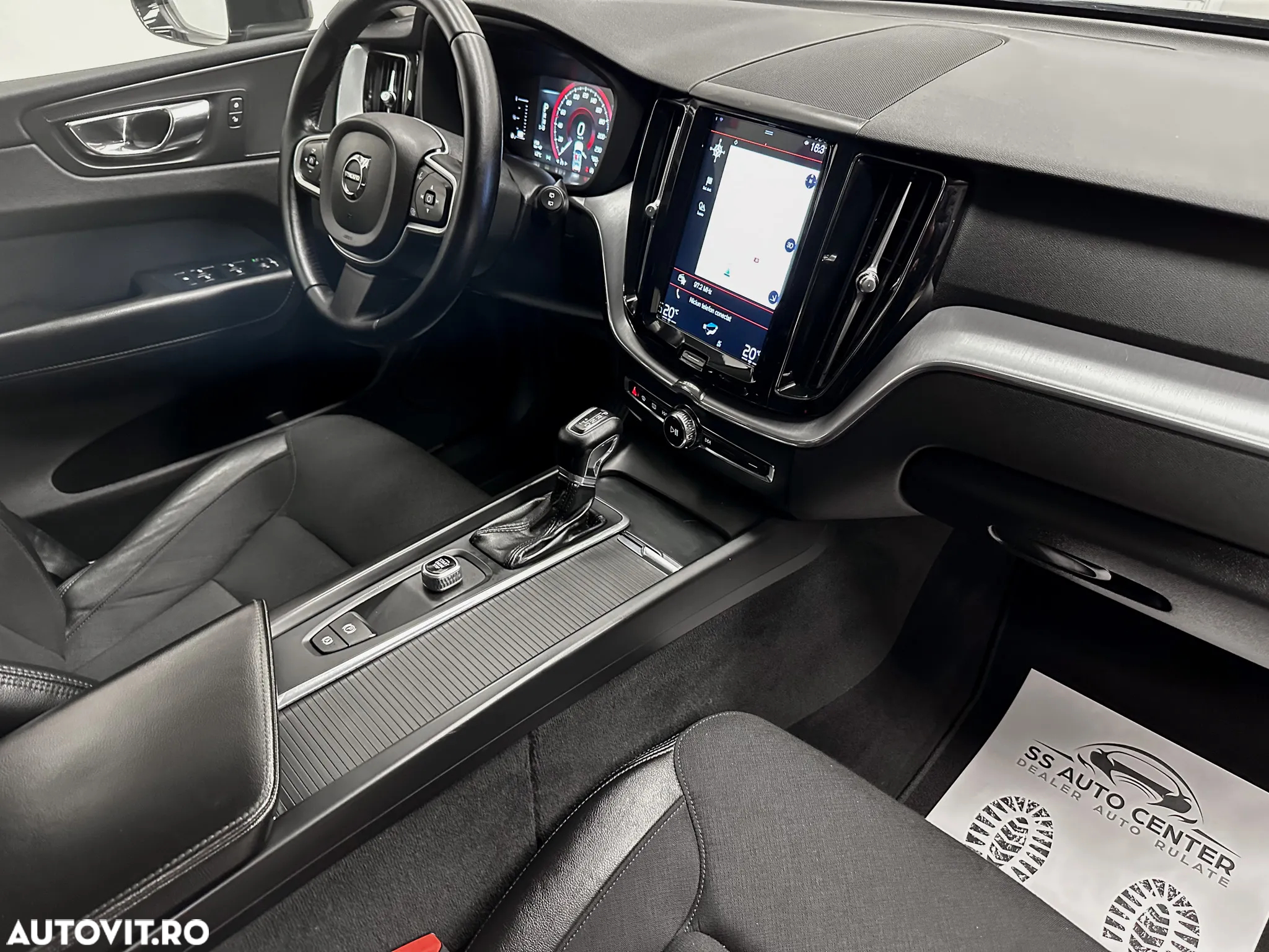 Volvo XC 60 D4 AWD Momentum - 13