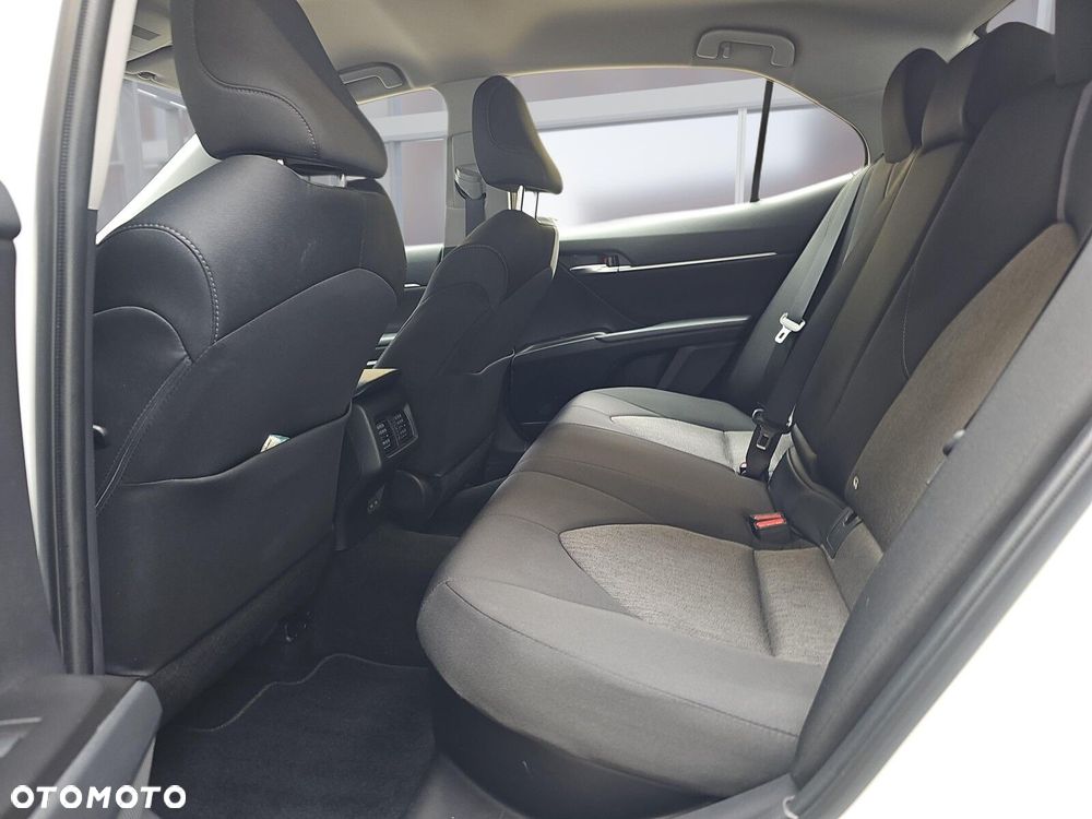 Toyota Camry 2.5 Hybrid Comfort CVT - 10