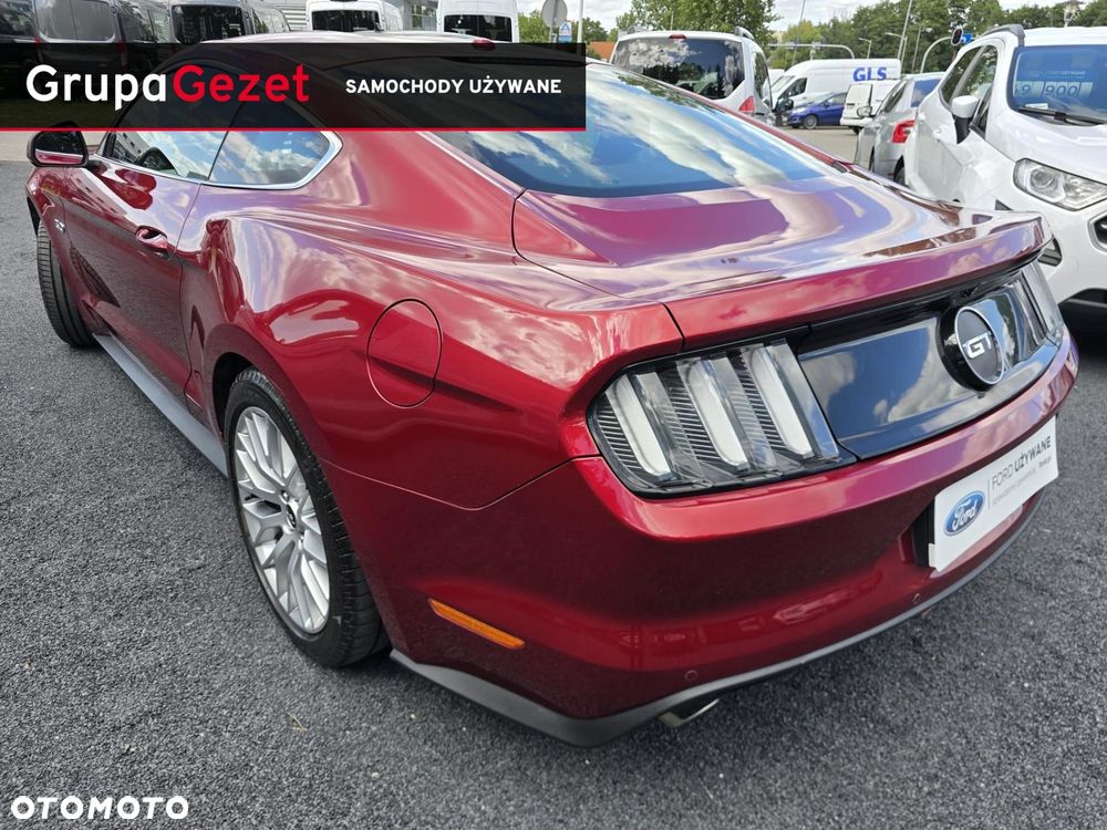 Ford Mustang - 6