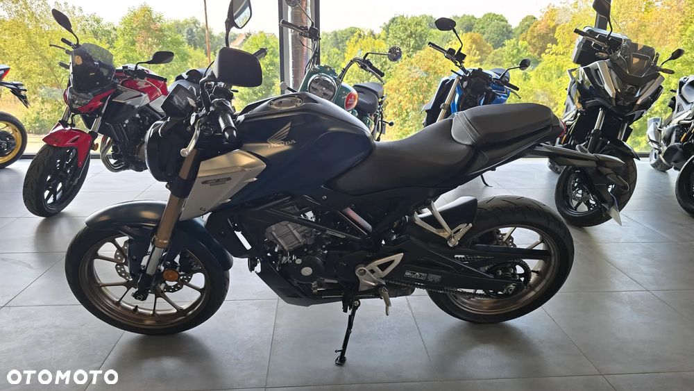 Honda CB - 2
