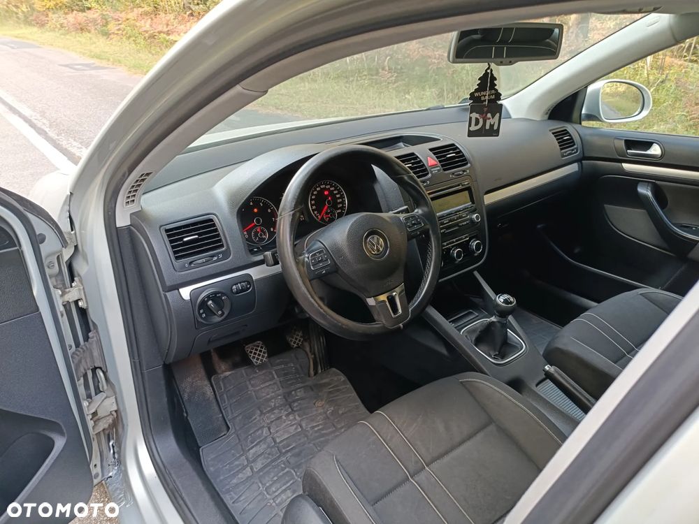 Volkswagen Jetta - 10