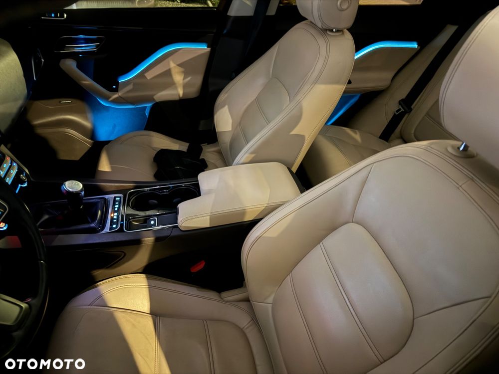 Jaguar F-Pace 2.0 i4D RWD R-Sport - 18