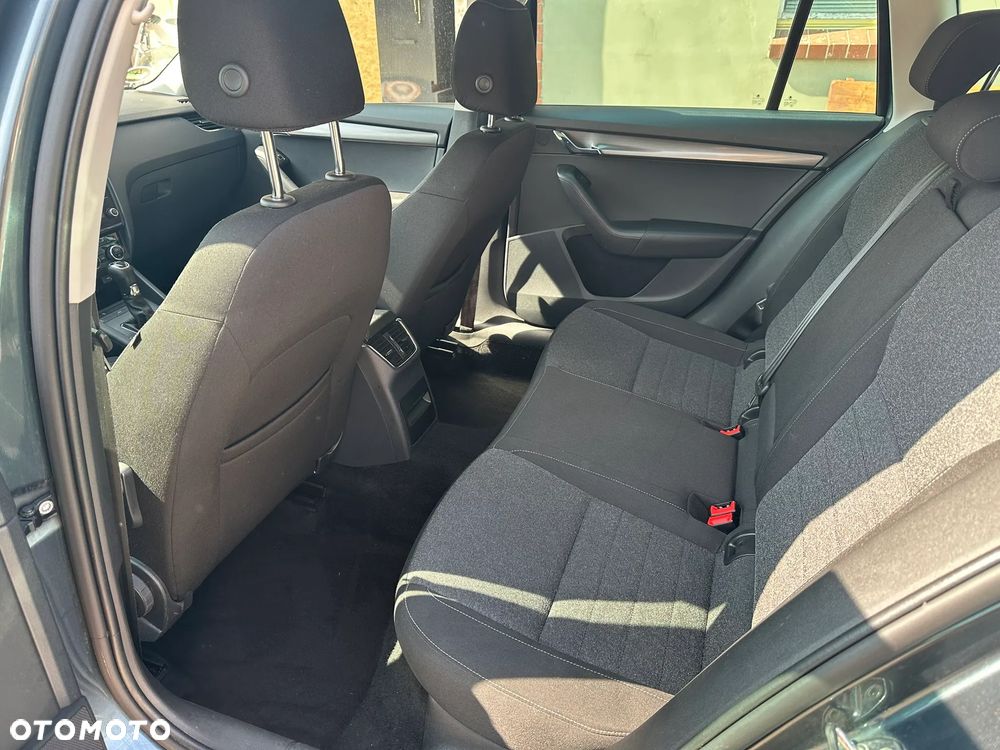 Skoda Octavia 2.0 TDI DSG Soleil - 11