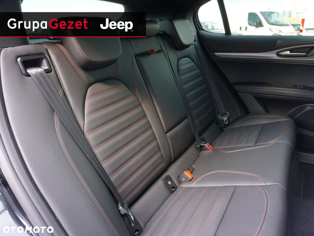 Alfa Romeo Stelvio - 7