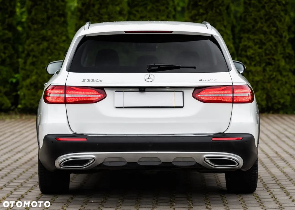 Mercedes-Benz Klasa E 220 d 4Matic All-Terrain 9G-TRONIC Exclusive - 11