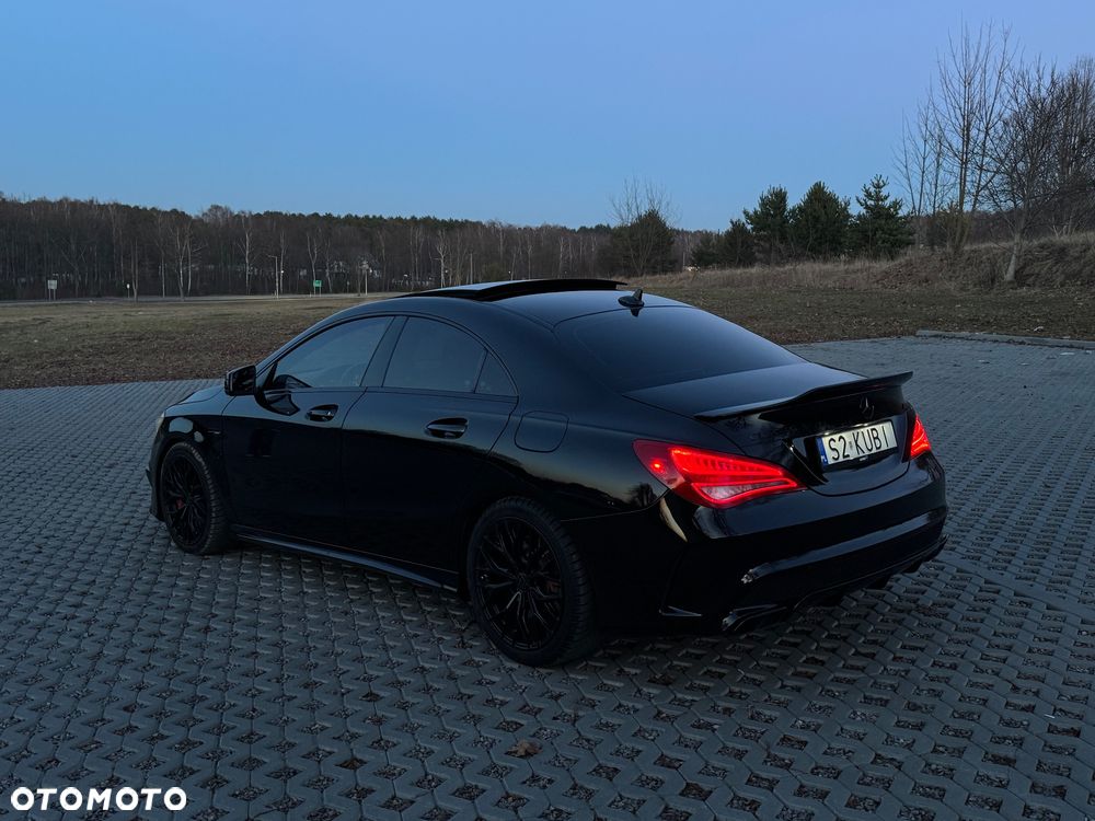 Mercedes-Benz CLA 45 AMG 4Matic 7G-DCT - 4