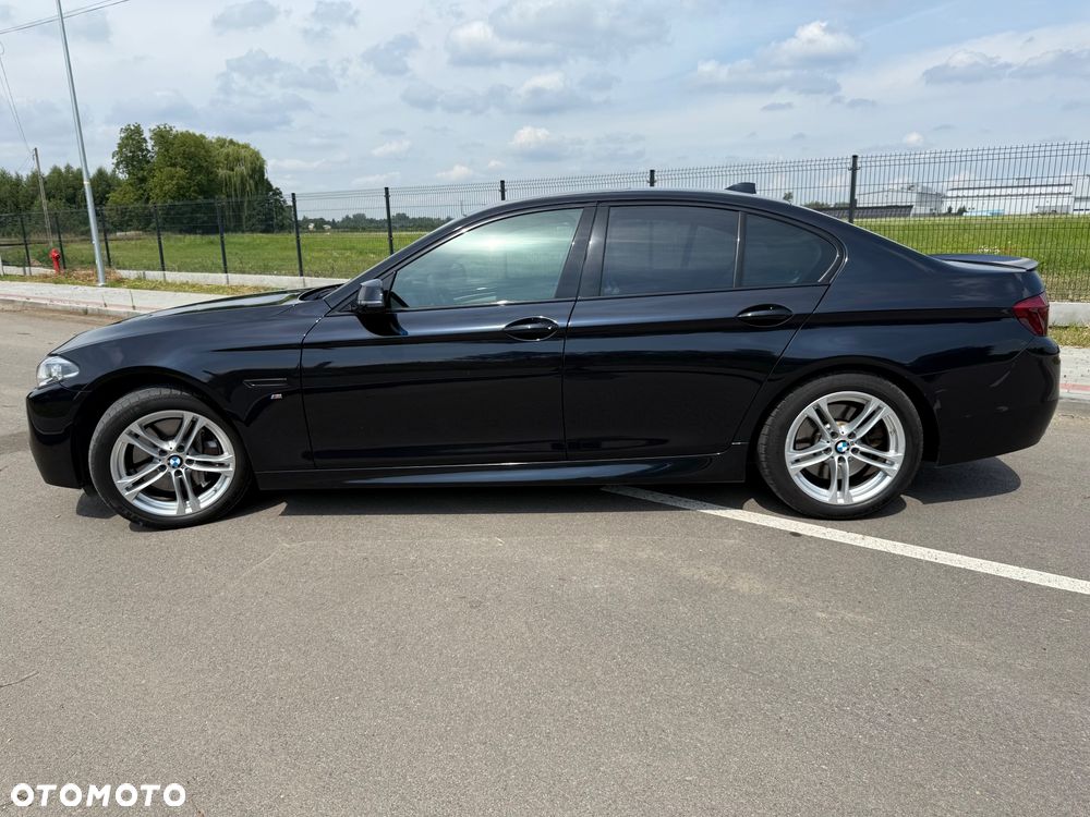 BMW Seria 5 530d xDrive - 7