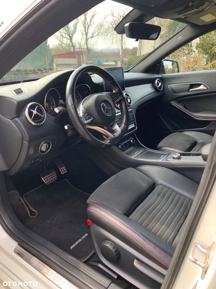 Mercedes-Benz CLA 180 7G-DCT AMG Line - 6