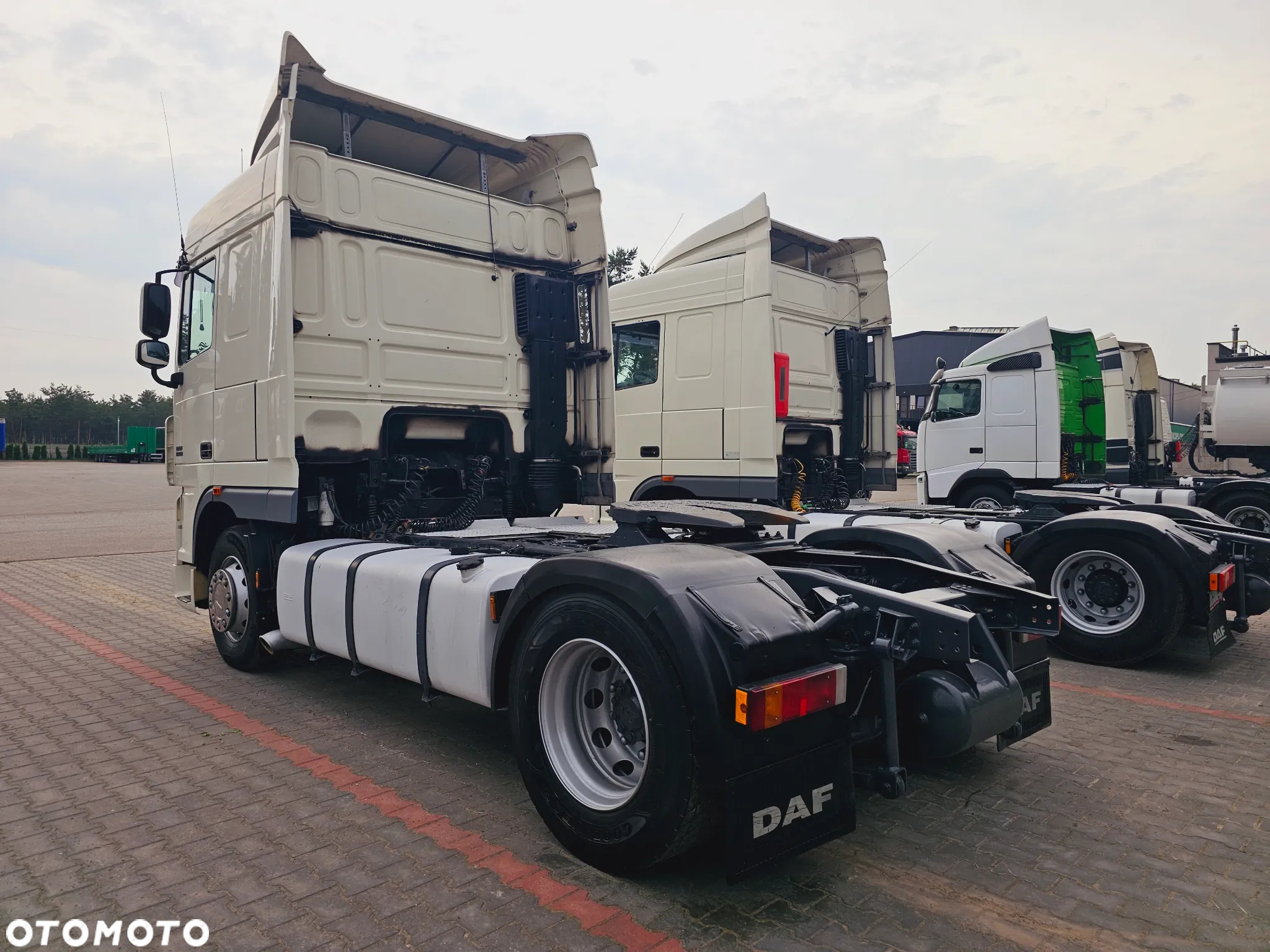 DAF XF 105 460 * EURO 5 * MANUAL* 2010 * STANDARD * SPACE CAB - 4