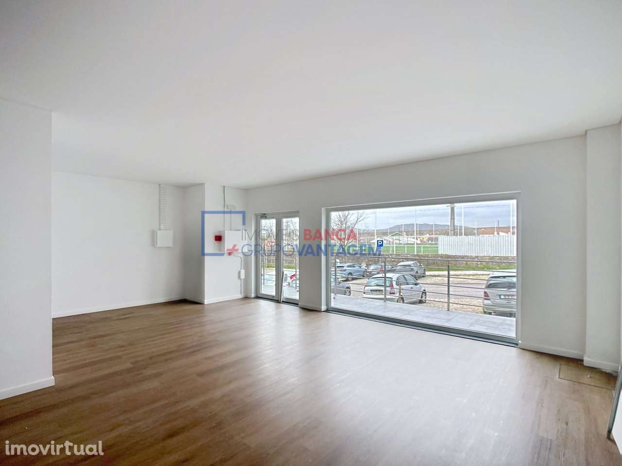 Loja para Venda em Santo Antão do Tojal  52,70 m² + Arrecadação - Grande imagem: 5/13