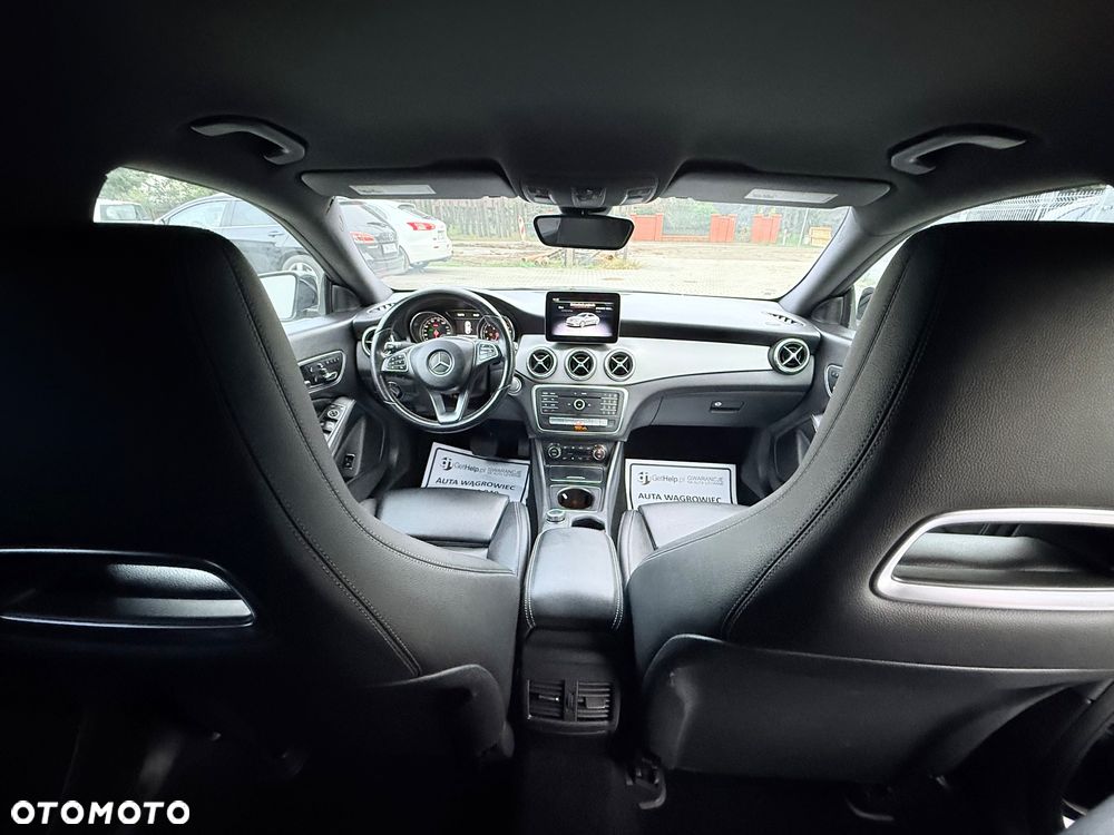 Mercedes-Benz CLA - 25
