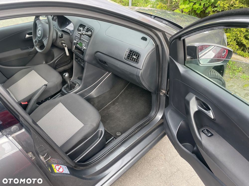 Volkswagen Polo - 12