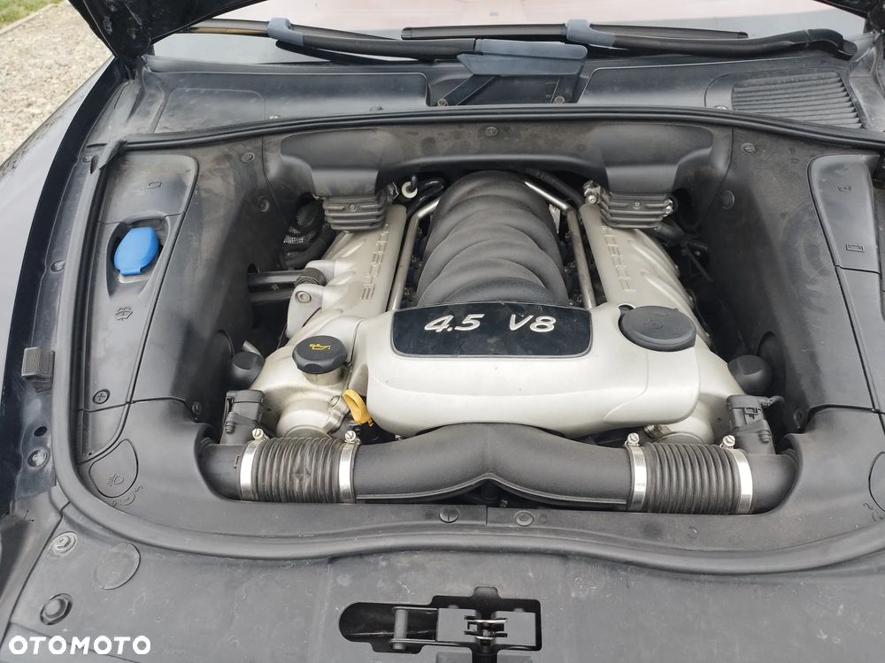 Porsche Cayenne - 6