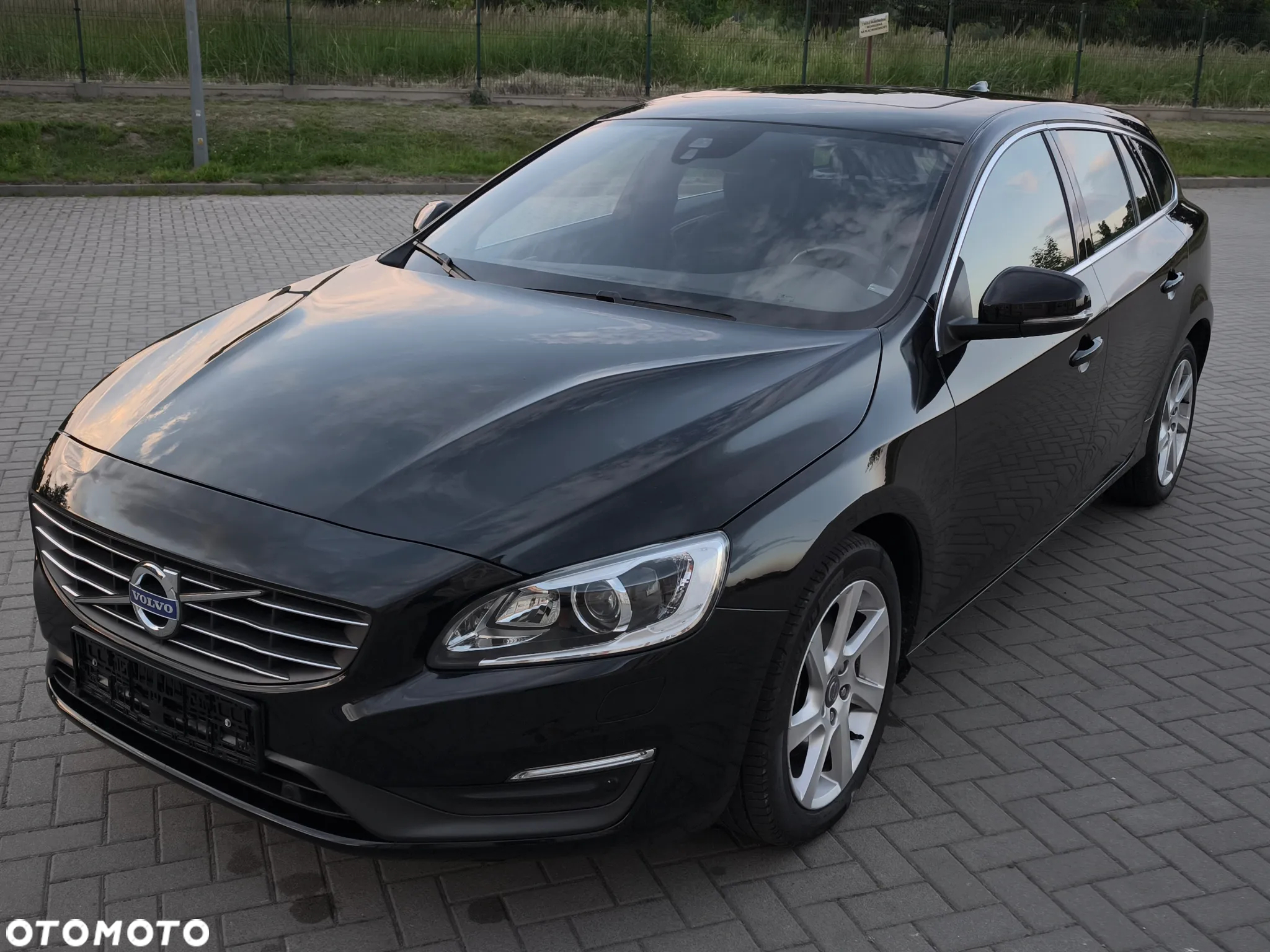 Volvo V60 D4 Drive-E Momentum - 20