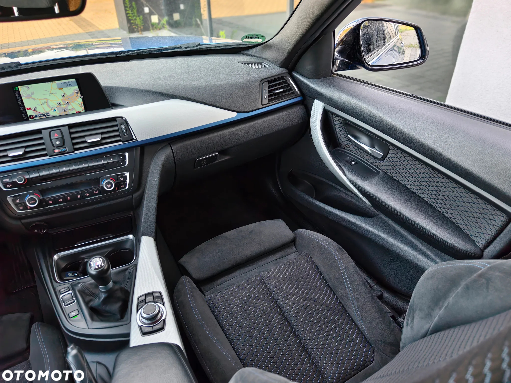 BMW Seria 3 318d Touring Blue Performance - 14