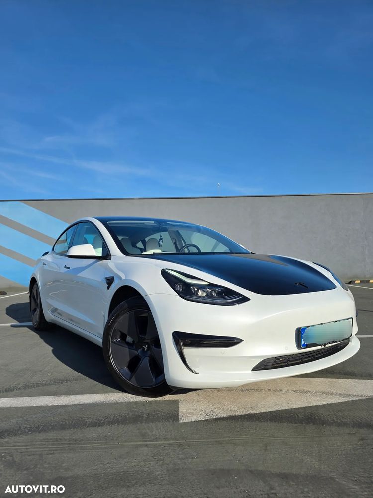 Tesla Model 3 Long Range AWD Premium - 1