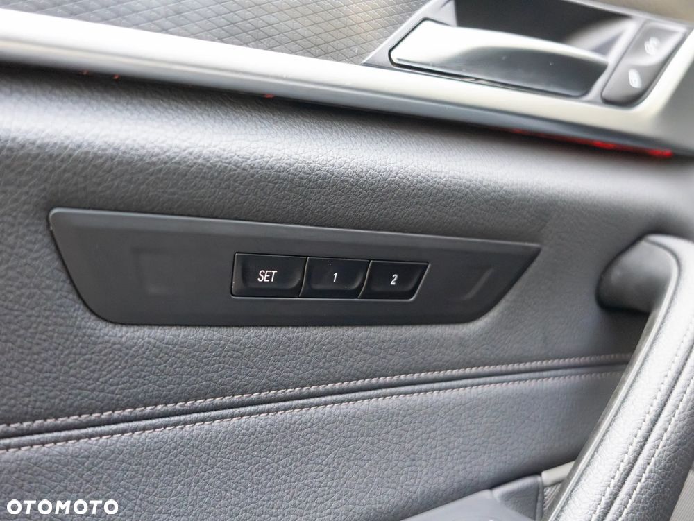 BMW Seria 5 520d xDrive M Sport Edition - 22