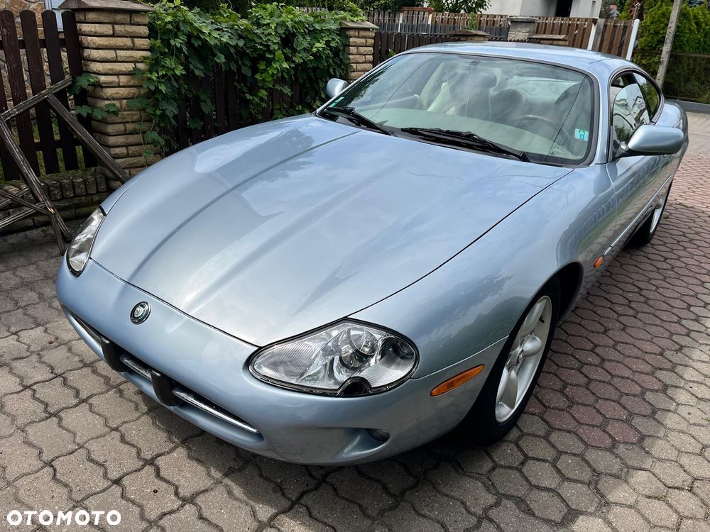 Jaguar XK8 - 6
